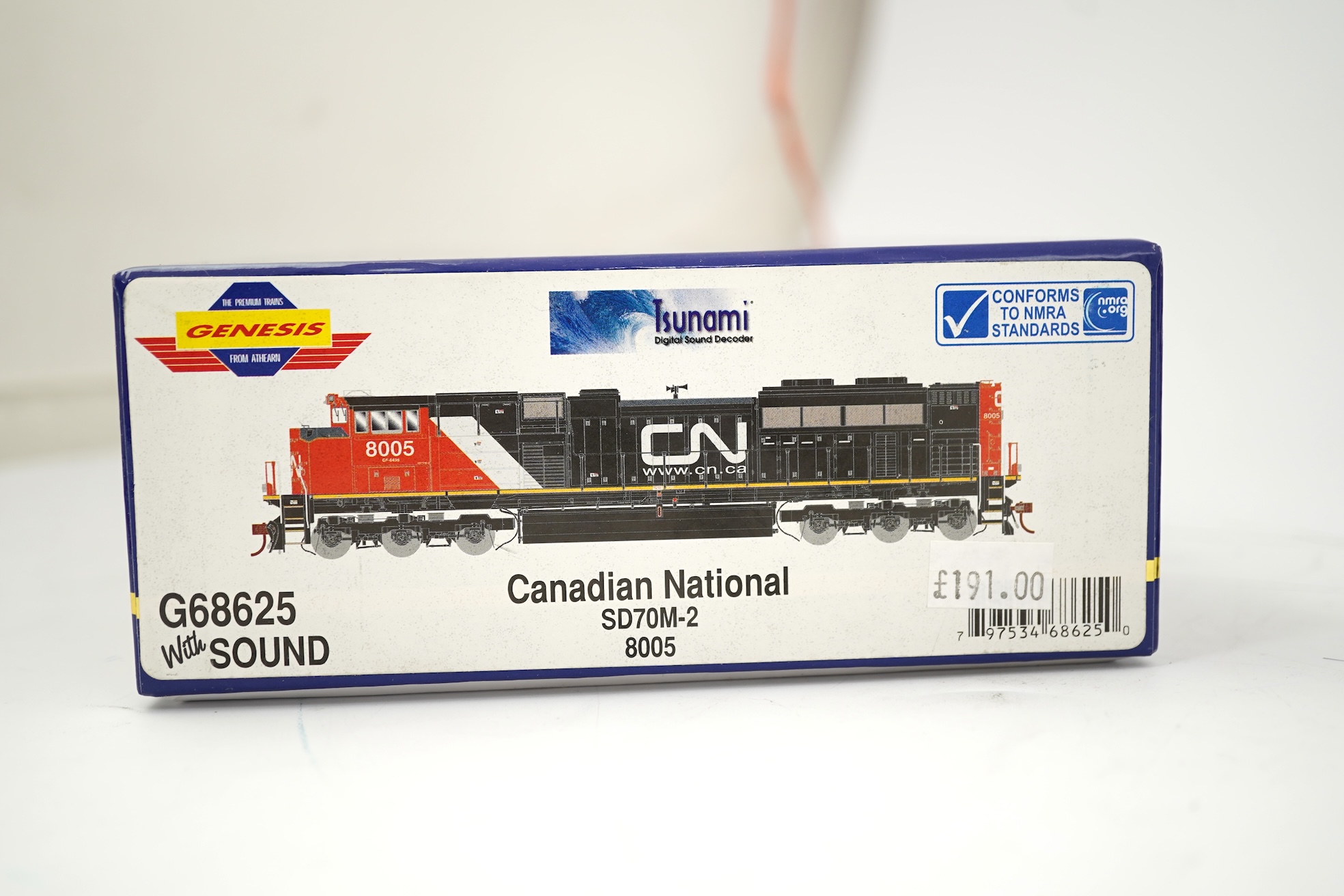A boxed HO gauge Genesis Canadian National Railways Co-Co diesel locomotive, 8005, (G68625).